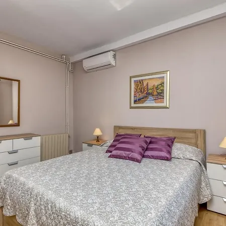 Rinaldis Каштелир