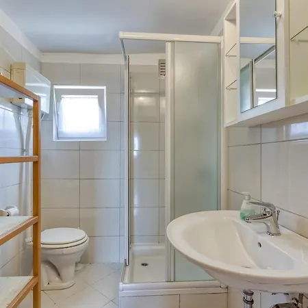 Casa de hóspedes Rinaldis Kaštelir