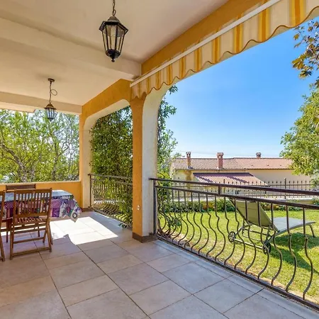 Casa de hóspedes Rinaldis Kaštelir