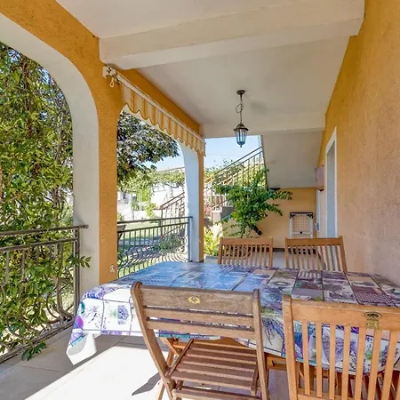 Rinaldis Guest house