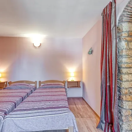 Rinaldis Guest house *