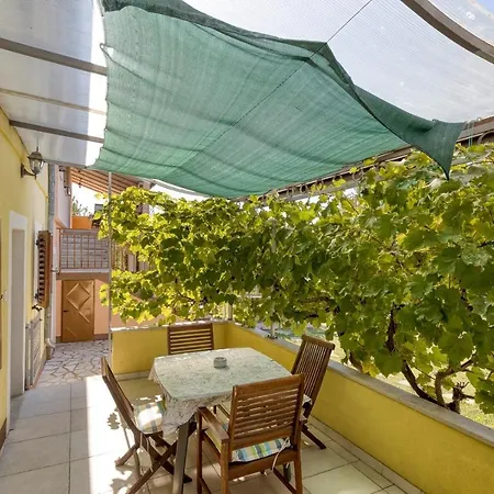 Rinaldis Guest house *